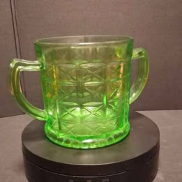 Hazel Atlas Colonial Block Uranium Glass Open Sugar Bowl - Picture 2 of 9